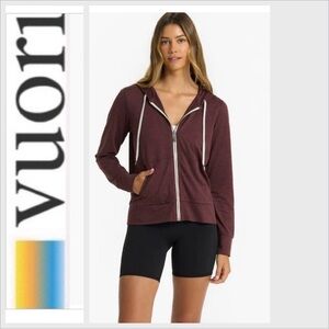 NWOT Vuori Halo 2.0 Performance Hoodie in Ruby Heather Size S